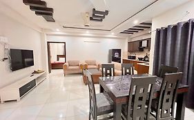 Luxury Apartment Hotel 2 Bedroom Apartment Family Residence